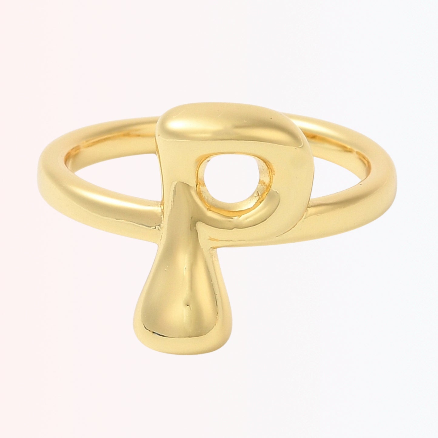 Sortija Ajustable con Iniciales A-Z en Brass Dorado 18K