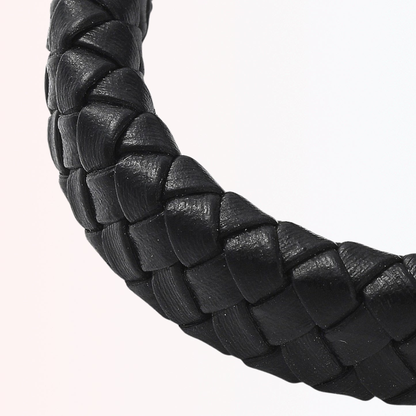 Pulsera de Cuero Trenzado con Cierre Magnético de Stainless Steel