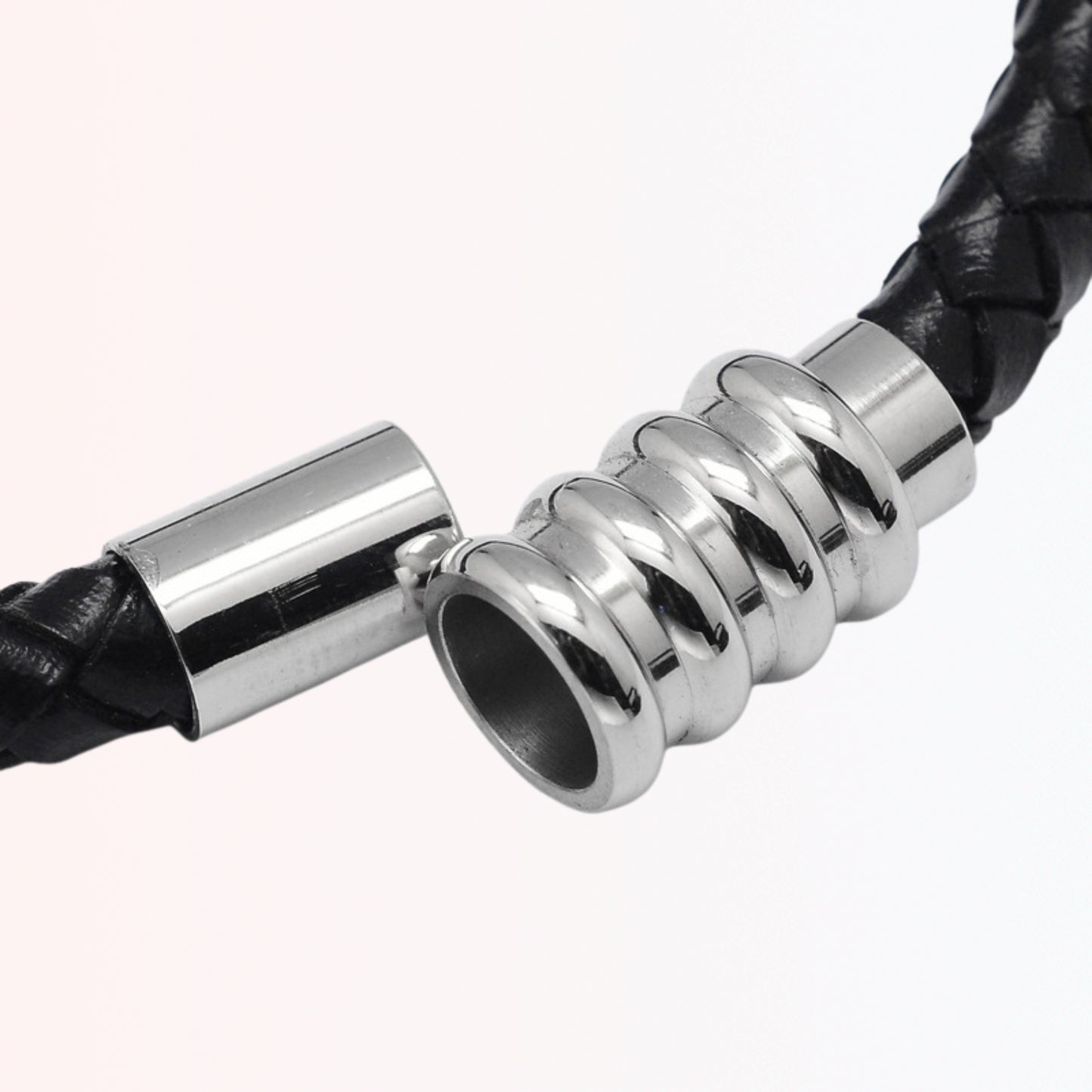 Pulsera de Cuero Trenzado con Cierre Magnético de Stainless Steel
