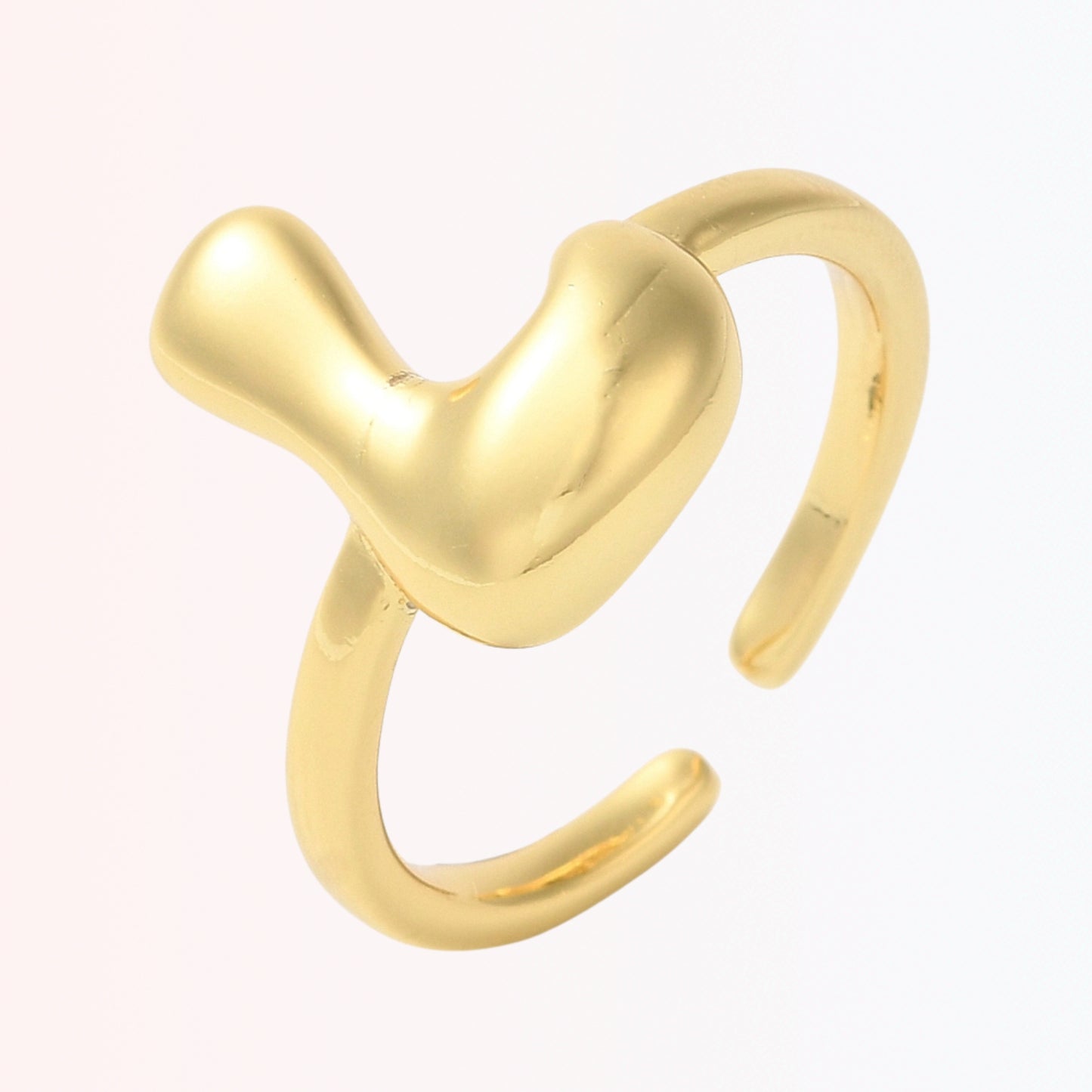 Sortija Ajustable con Iniciales A-Z en Brass Dorado 18K