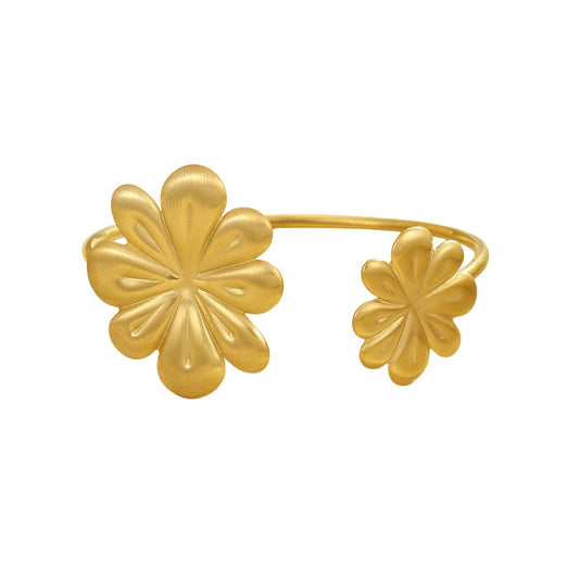 Pulsera Cuff de Stainless Steel con Flores, Dorada