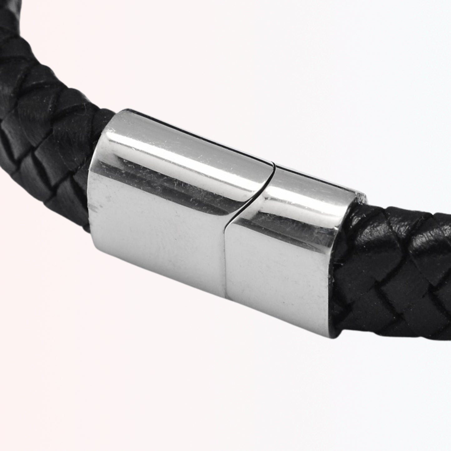Pulsera de Cuero Trenzado con Cierre Magnético de Stainless Steel