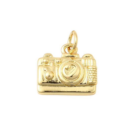 Collar Dorado con Charm de Cámara en Baño de Oro 18K