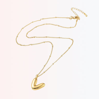 AMAEMA Collar con Charm de Inicial (Brass)